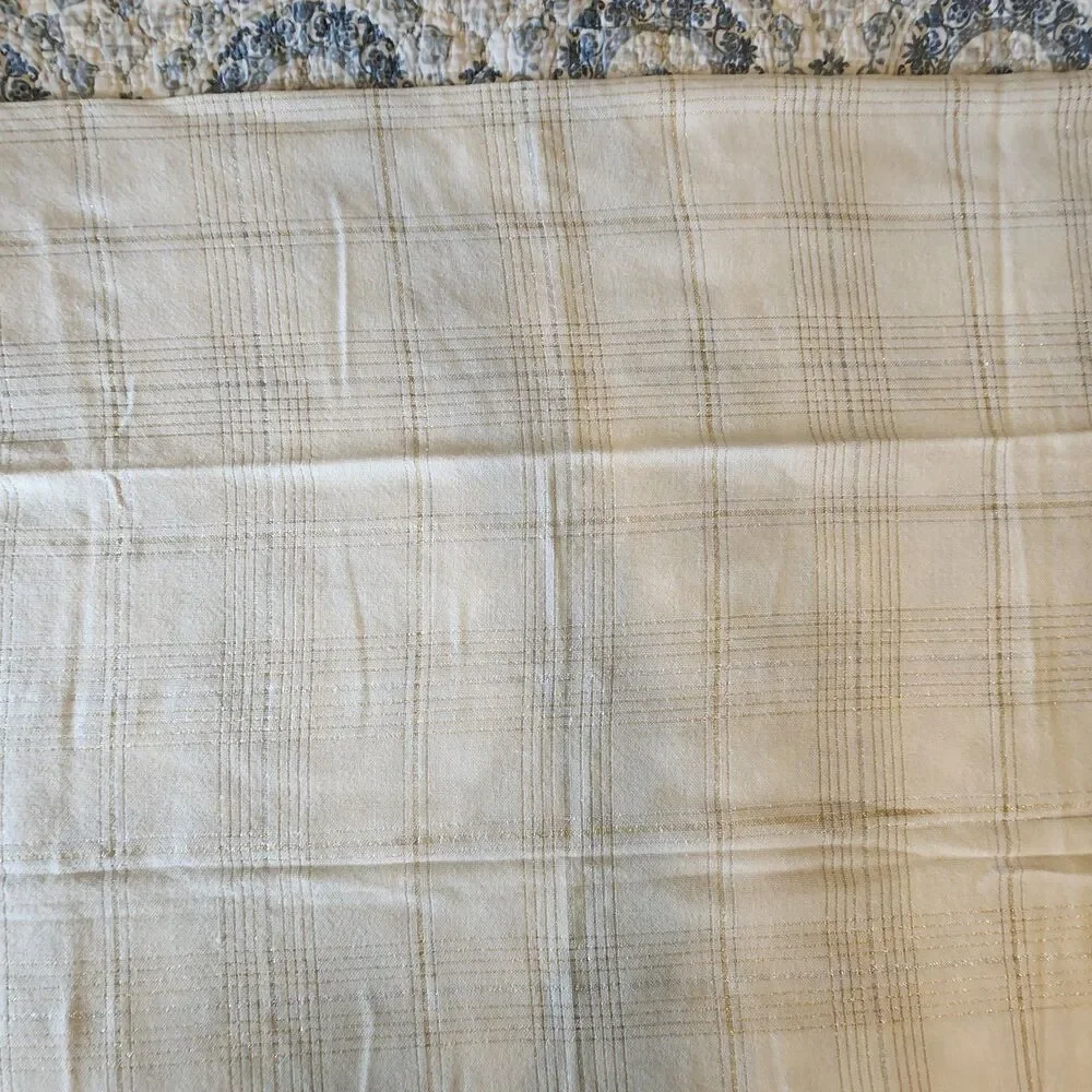 Tablecloth Cream w/ Gold Silver Metallic Thread Plaid Loose Weave 98x60 Holiday